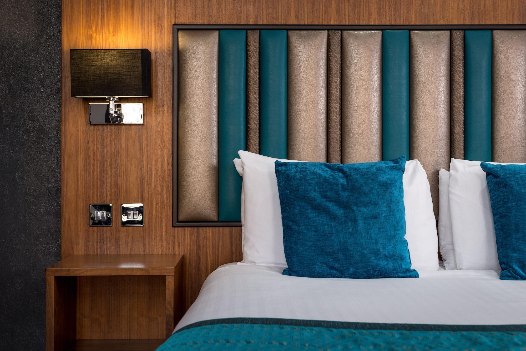 Roomzzz Aparthotel