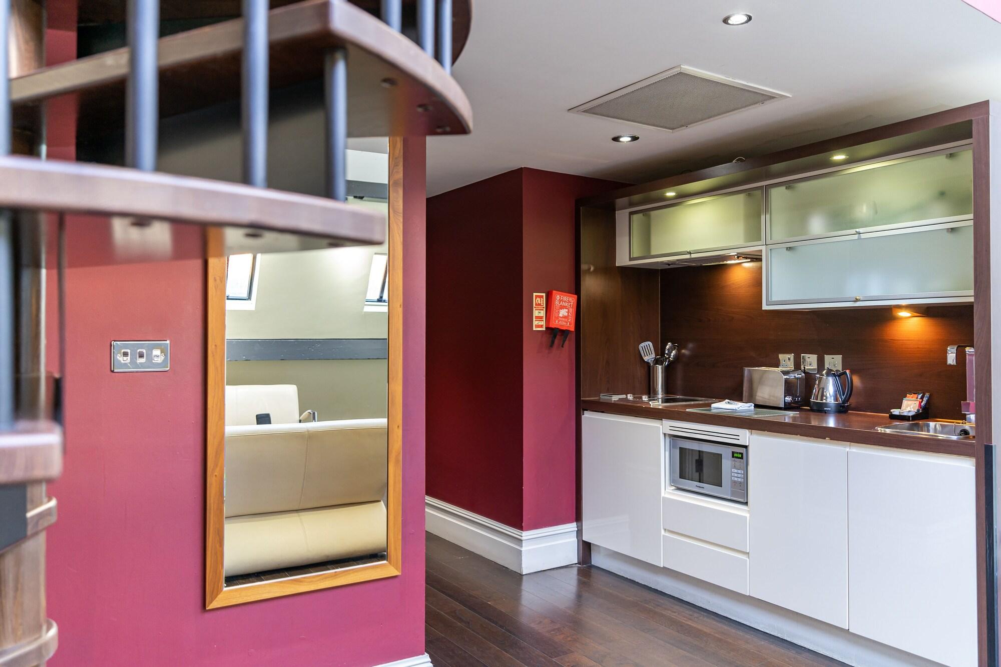 Roomzzz 4* Manchester