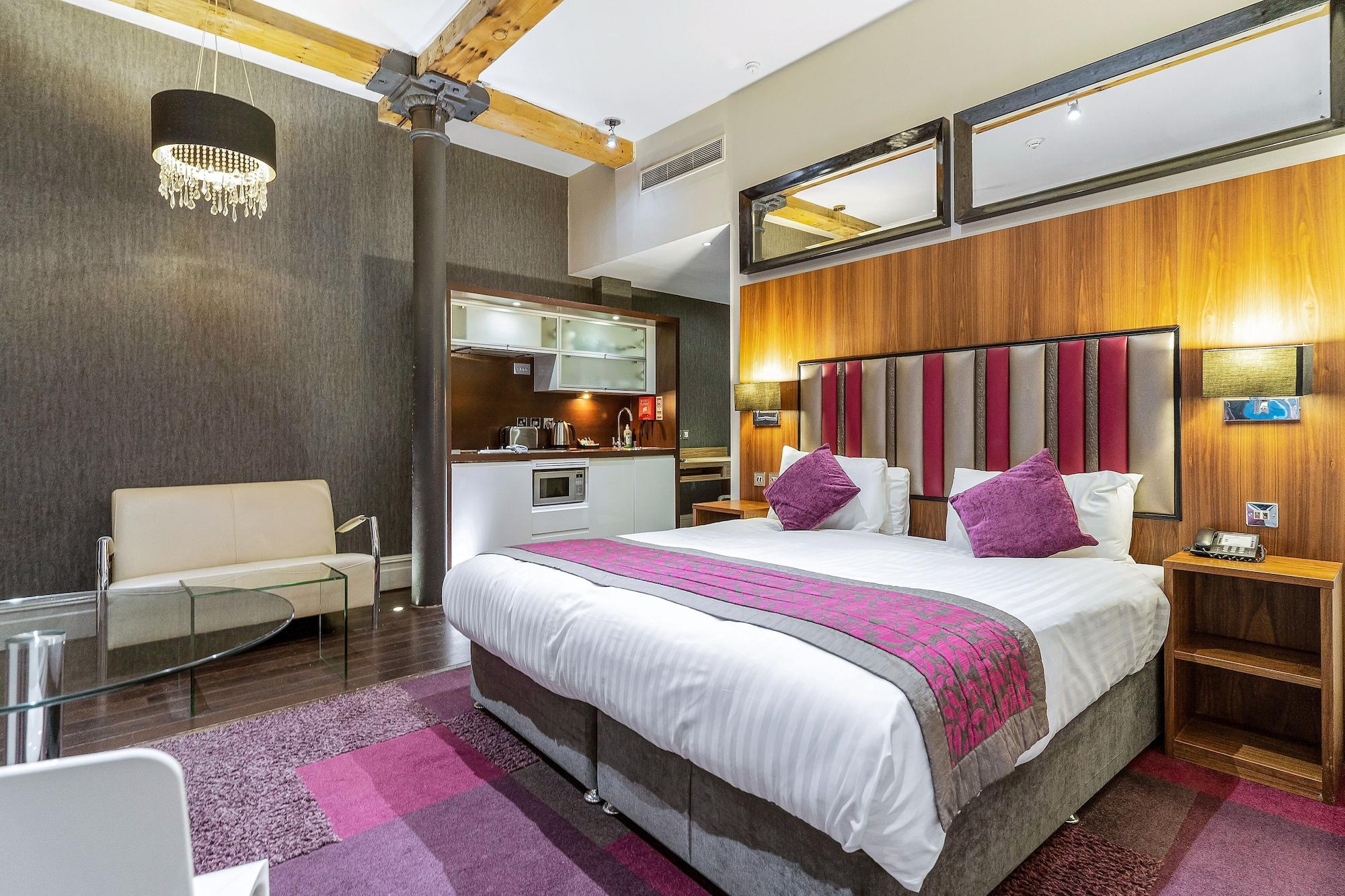 Roomzzz Aparthotel Manchester