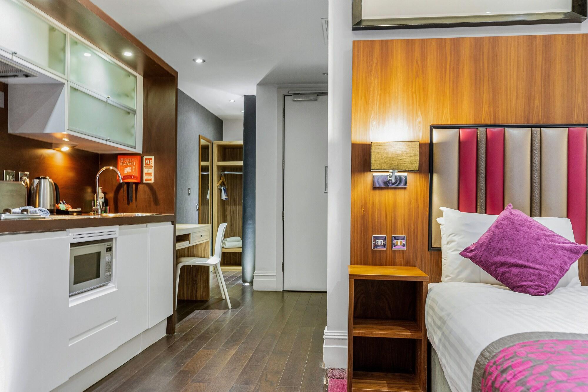 Roomzzz Aparthotel Manchester