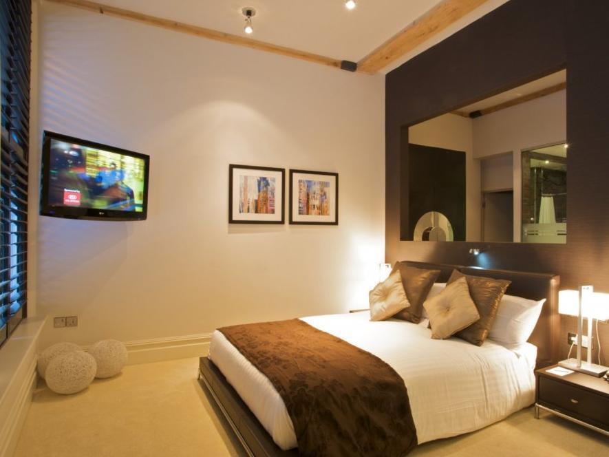 Aparthotel Roomzzz 4*