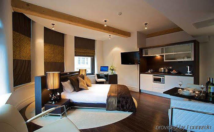 Roomzzz Aparthotel Manchester