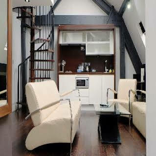 Roomzzz 4*